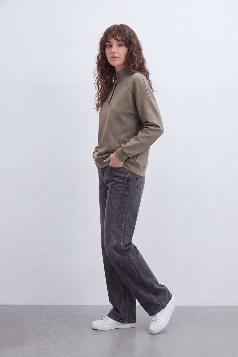 Women’s Tomato Store Snap Panel Sweatshirt Smooth Matte Surface With Front Button Placket Detail Relaxed