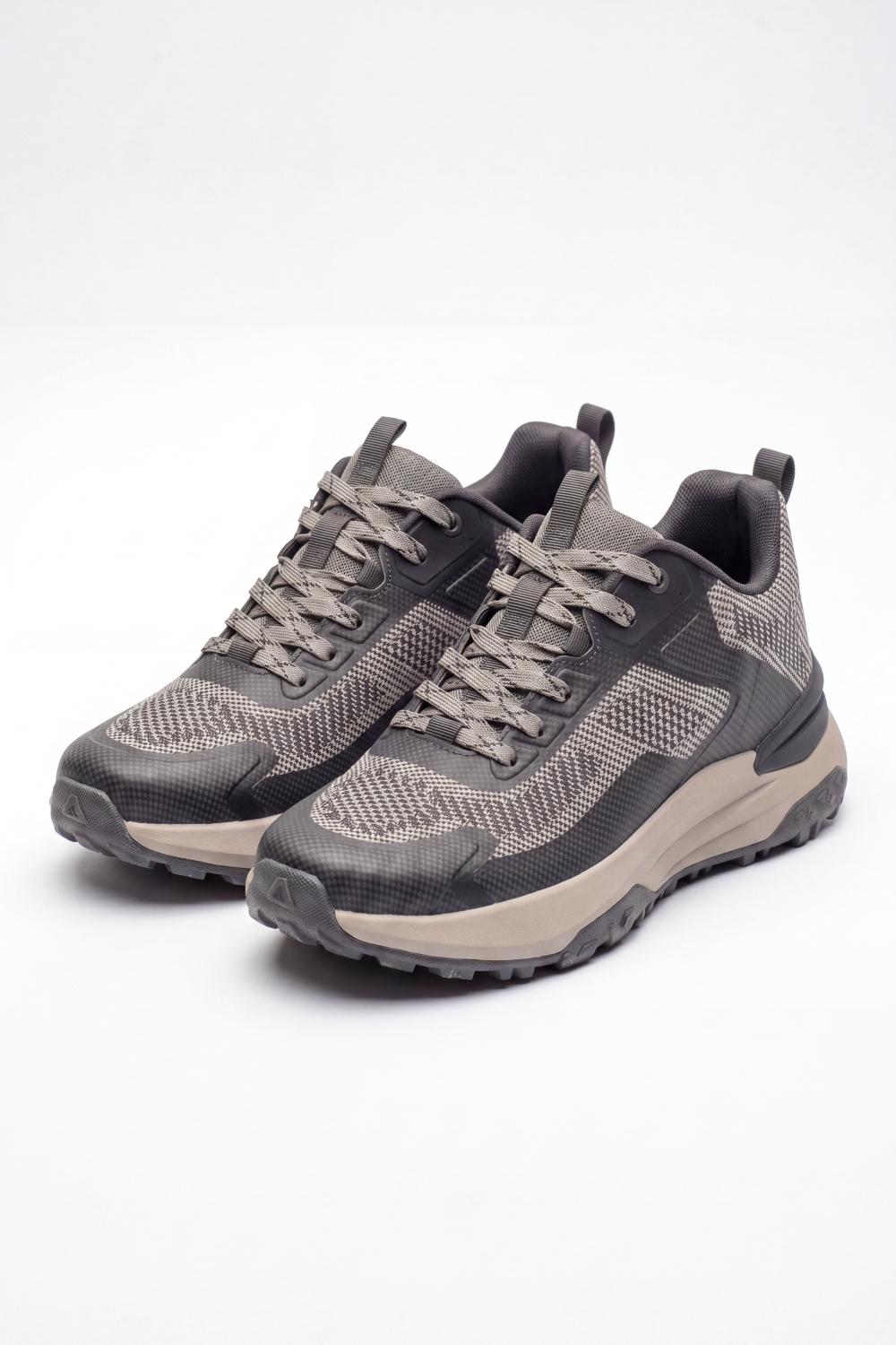 Men's Tomato Store Asphalt Trail Sneakers Digital Grid Surface Wrapped Dynamic Wave Panels Speckled Raised Sole Rugged Grip Bigsize Duck Shoes