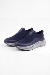 Men's Tomato Store Easy Step Slip On Sneakers Breathable Grid Texture Across The Upper Smooth Side Panels Logo Tongue Patch Pull Tab Detail Duck Shoes