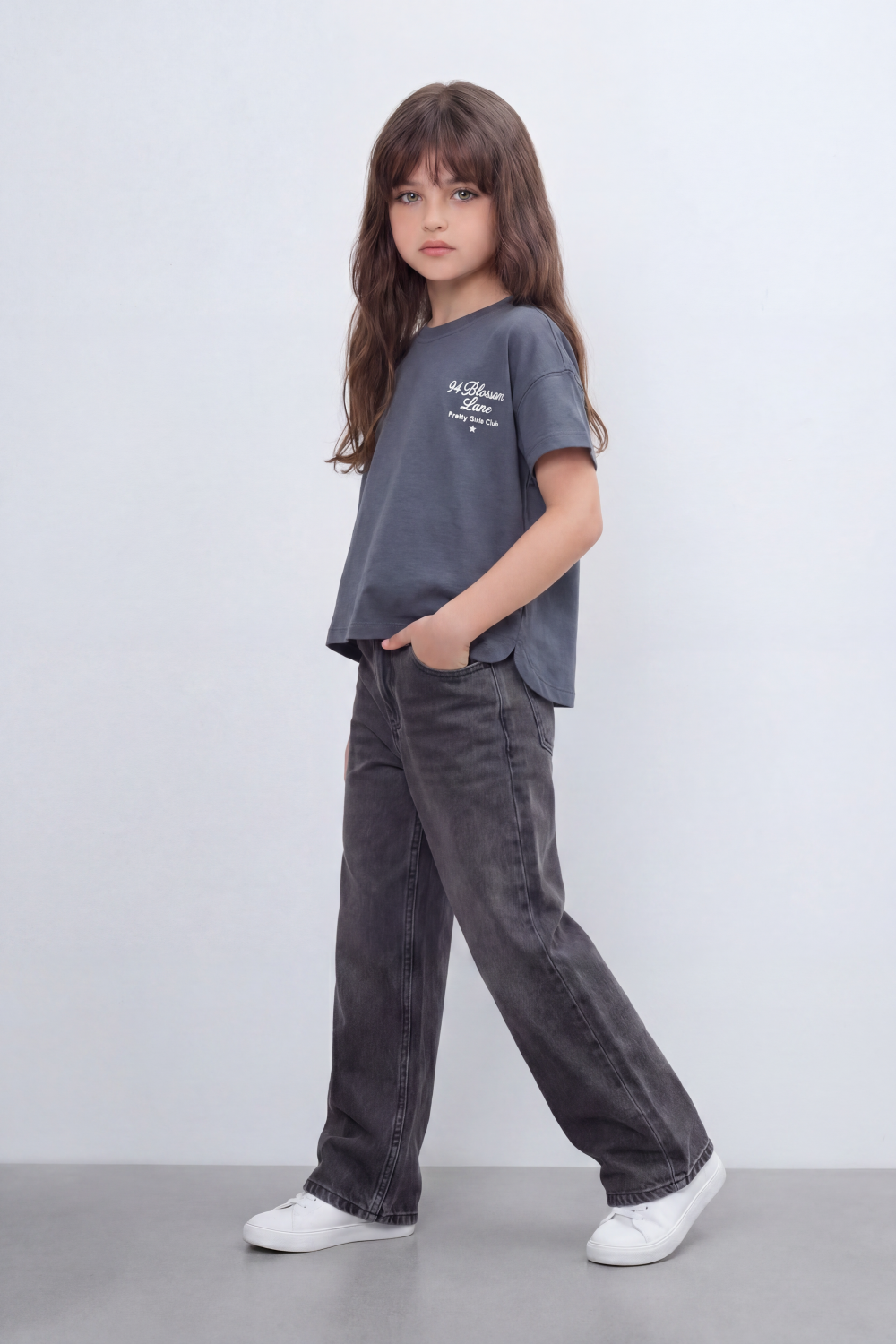 Girls’ Tomato Store Oversize T-Shirt With Smooth Jersey Texture Soft Washed Surface Small Chest Script Print Front Cropped