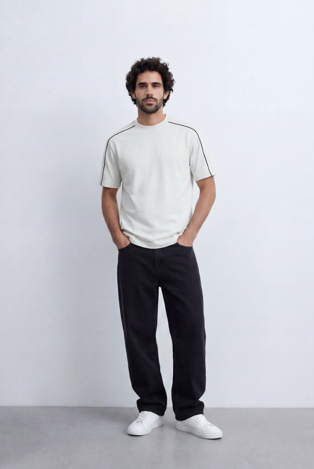 Men’s Tomato Store Minimal Contrast Trim T-Shirt Clean Athletic Inspired Design Shoulder Piping Detail