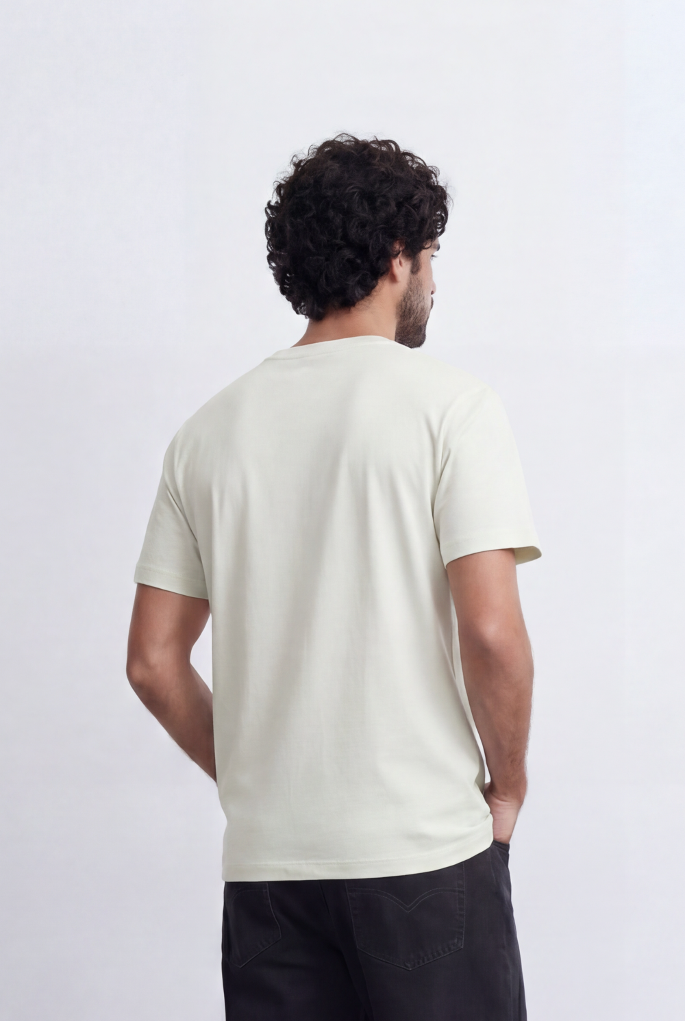 Men’s Tomato Store Minimal Contrast Trim T-Shirt Clean Athletic Inspired Design Shoulder Piping Detail