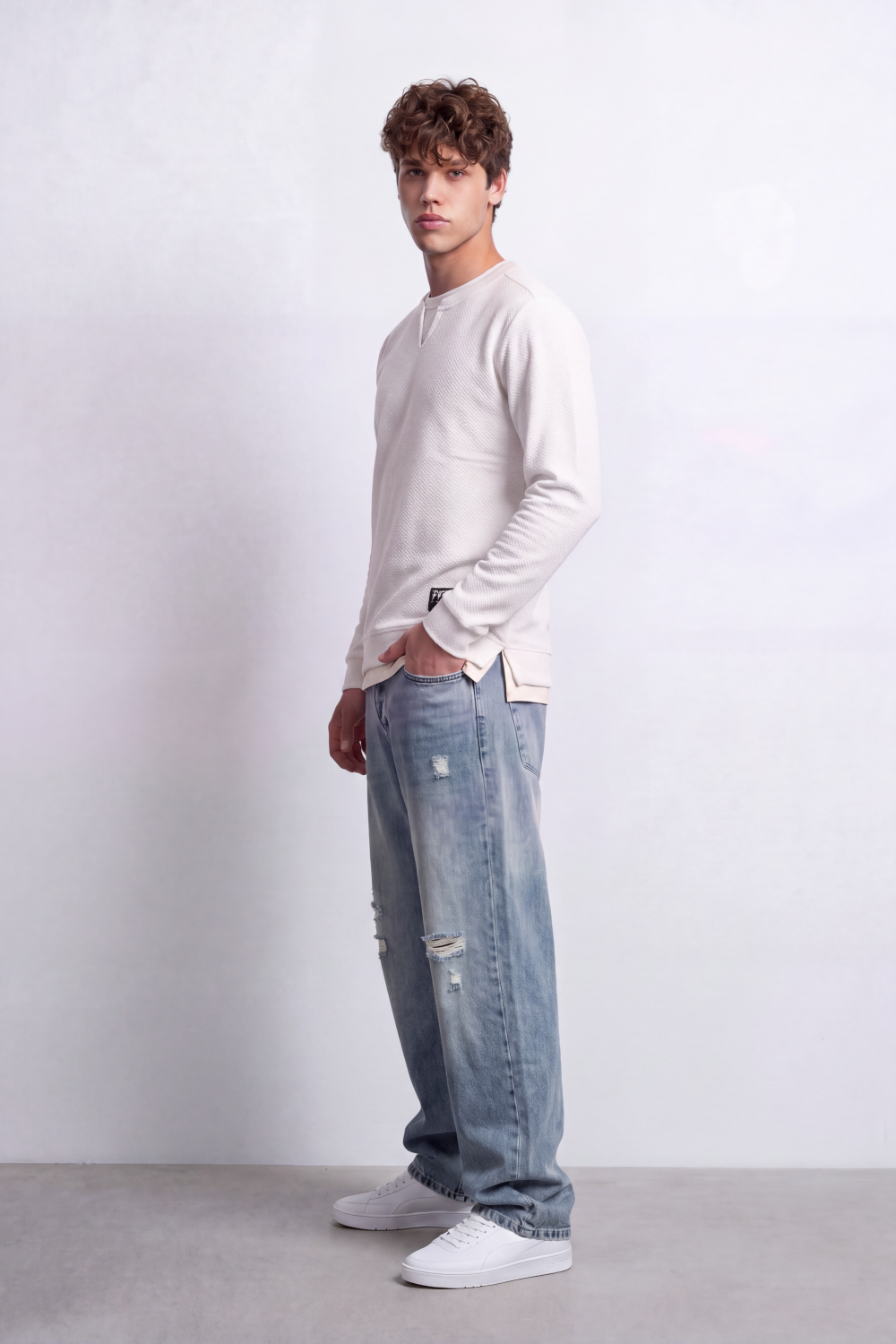 Men's Tomato Store Textured Sweatshirt V-Neck Long Sleeve Contrast Layered Neck Detail