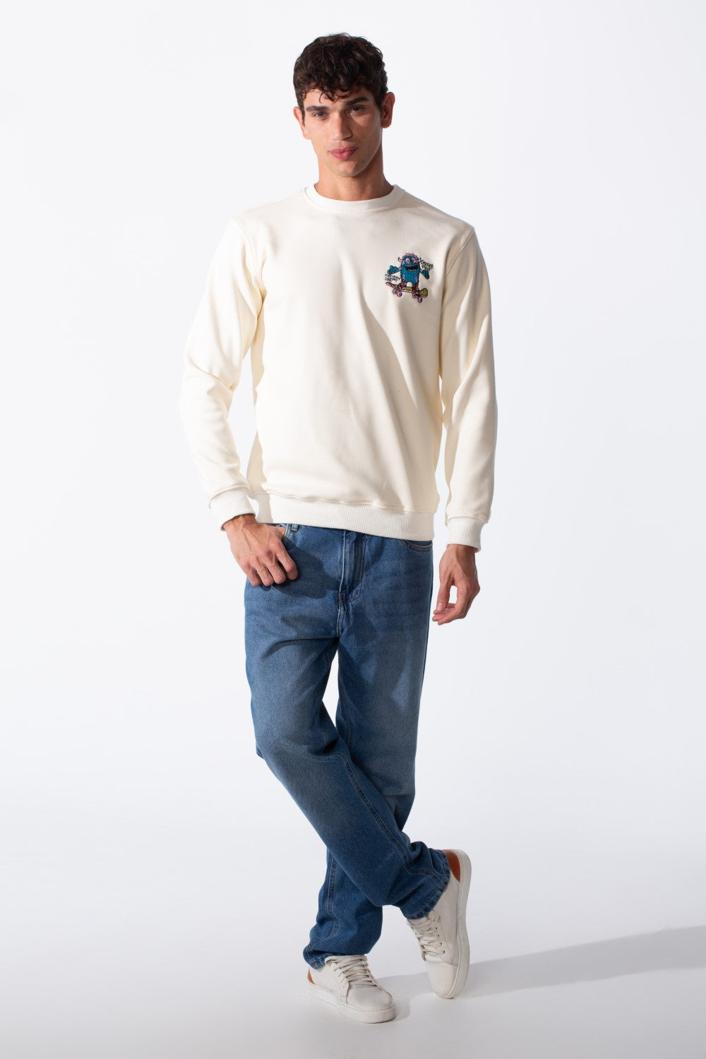 Men's Cartoon Graffiti Print Slim Fit Round Neck Sweatshirt