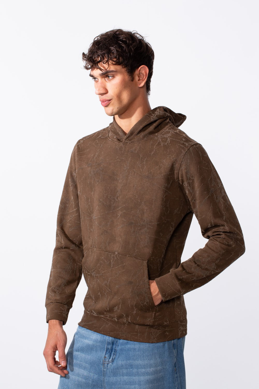 Men's tie-dye long sleeve slim fit hood sweatshirt in brown with a front pocket.
