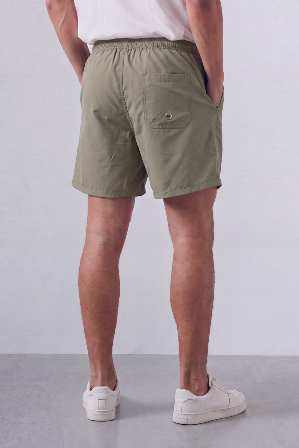 Men’s Tomato Store Shoreline Pull On Shorts Light Crinkle Surface Elastic Waist Rope Drawcord Side Pockets Back Patch Pocket Eyelet Detail Regular Fit Waterproof Above Knee Shape