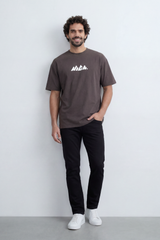 Men’s Tomato Store Summit Logo Oversize T-Shirt Made From Jersey Fabric With Clean Solid Surface Center Chest Mountain Artwork Print