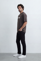 Men’s Tomato Store Summit Logo Oversize T-Shirt Made From Jersey Fabric With Clean Solid Surface Center Chest Mountain Artwork Print