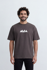 Men’s Tomato Store Summit Logo Oversize T-Shirt Made From Jersey Fabric With Clean Solid Surface Center Chest Mountain Artwork Print