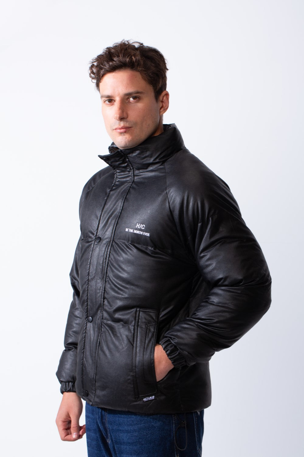 Men's High Stand Collar Full Front Zipper With Snap Buttons Side Pockets Small Chest Logo Detail Puffer Thermal Leather Pox Fit Jacket
