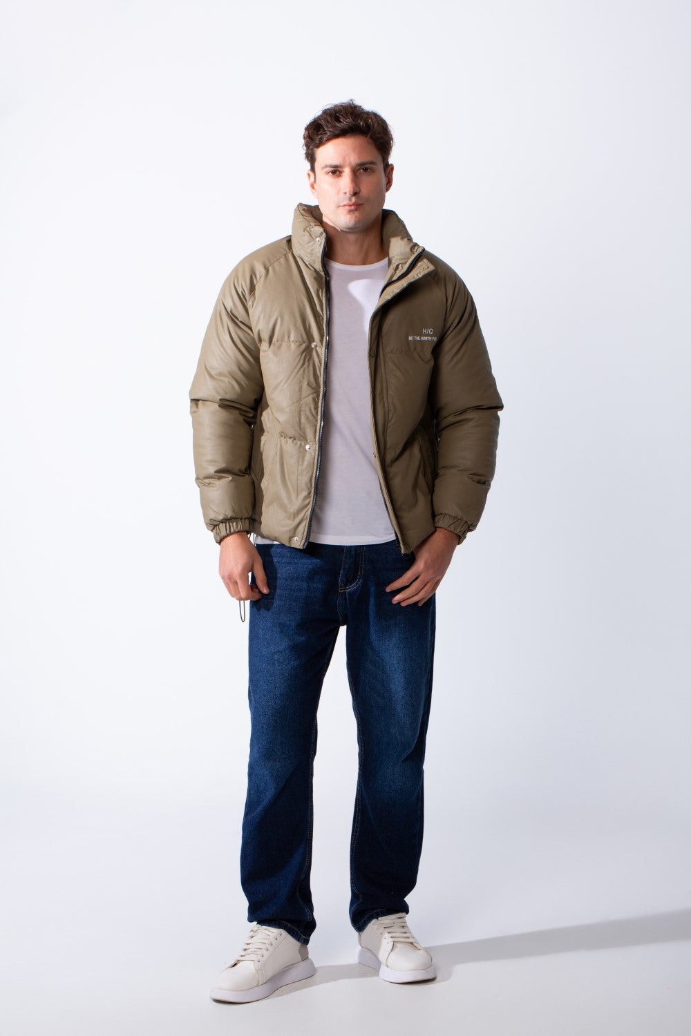 Men's High Stand Collar Full Front Zipper With Snap Buttons Side Pockets Small Chest Logo Detail Puffer Thermal Leather Pox Fit Jacket
