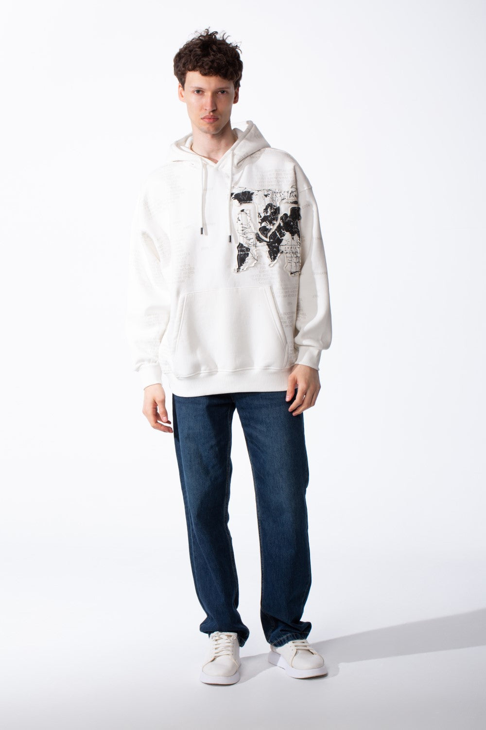 Men's Heavyweight Oversized Sweatshirt Chest Raw-Edged Map Applique Print Classic Kangaroo Pocket