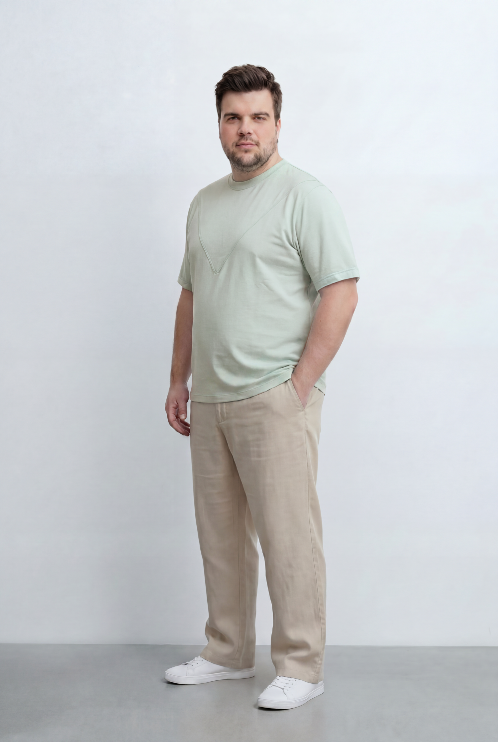 Men’s Tomato Store Big Size Crew Neck T-Shirt Featuring Distinctive V Seam Detail Across The Chest