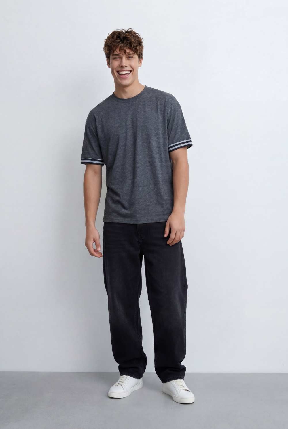 Men’s Tomato Store Basic T-Shirt With Contrast Sleeve Stripes