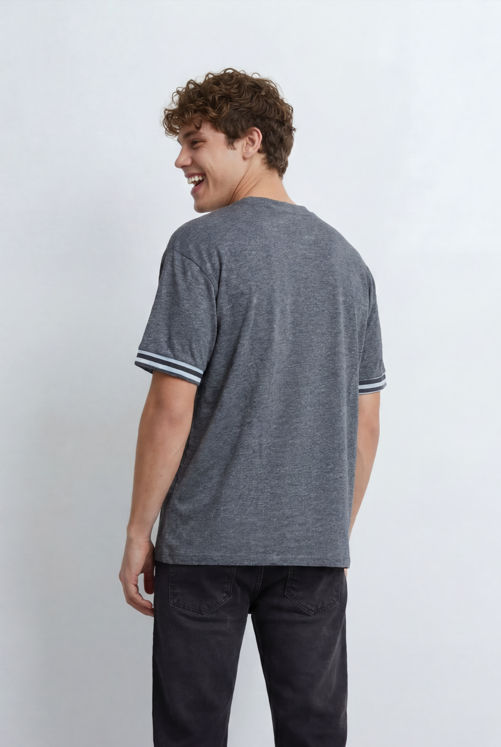 Men’s Tomato Store Basic T-Shirt With Contrast Sleeve Stripes