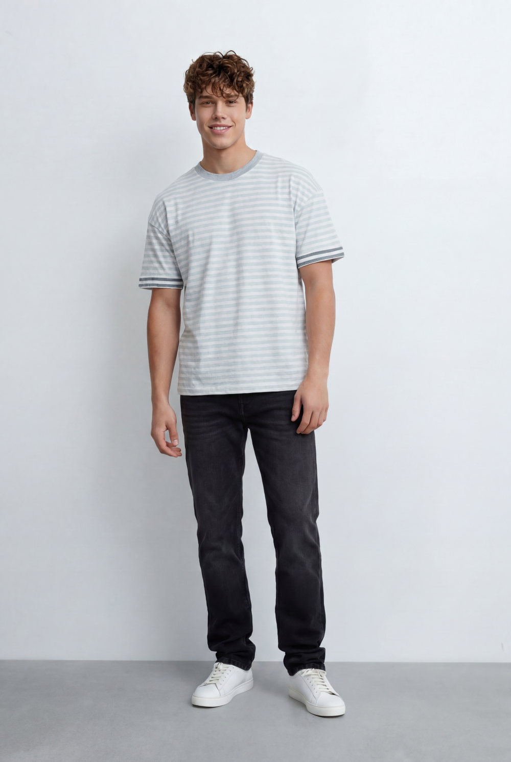 Men’s Tomato Store Basic T-Shirt With Contrast Sleeve Stripes