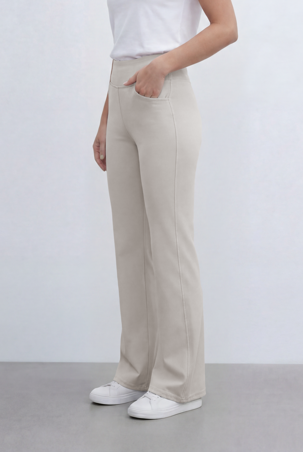 Women’s Tomato Store Moves With Flared Leg Silhouette Smooth Stretch Fit Leagn