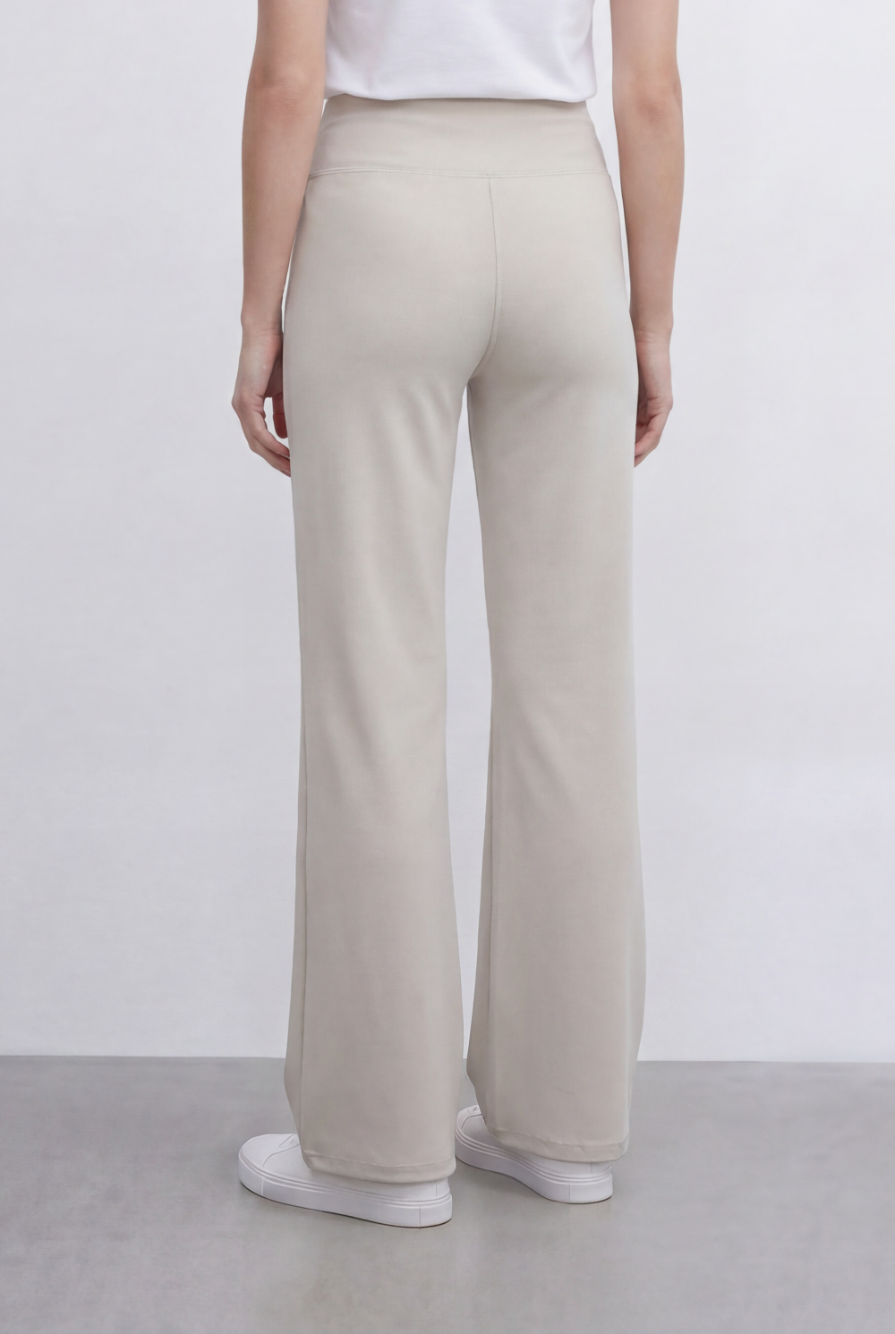 Women’s Tomato Store Moves With Flared Leg Silhouette Smooth Stretch Fit Leagn