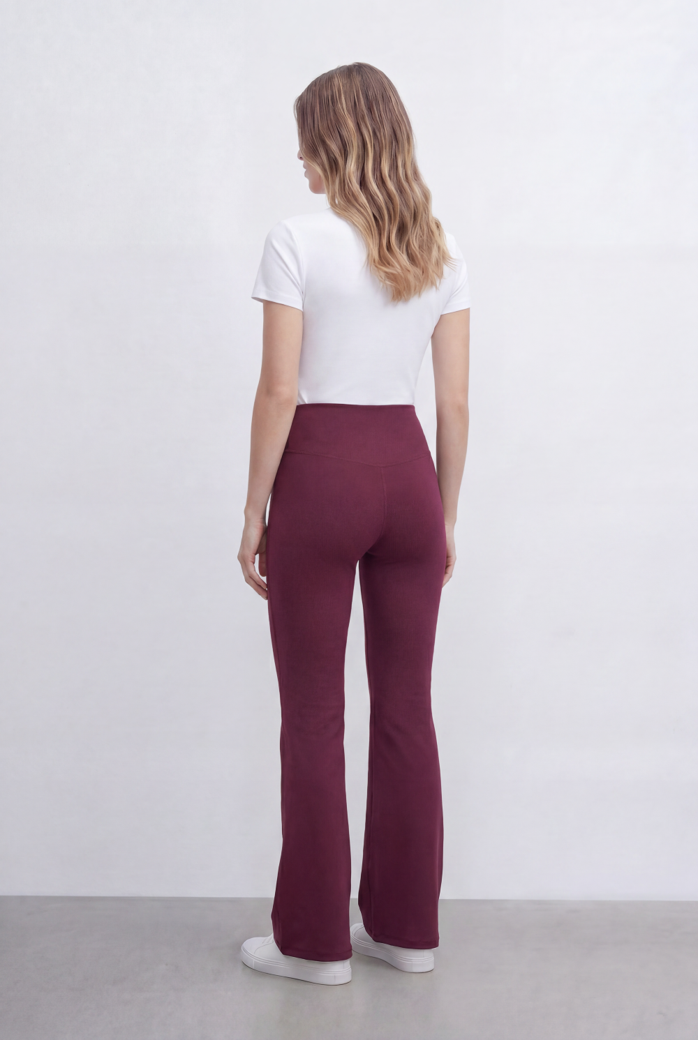 Women’s Tomato Store Moves With Flared Leg Silhouette Smooth Stretch Fit Leagn