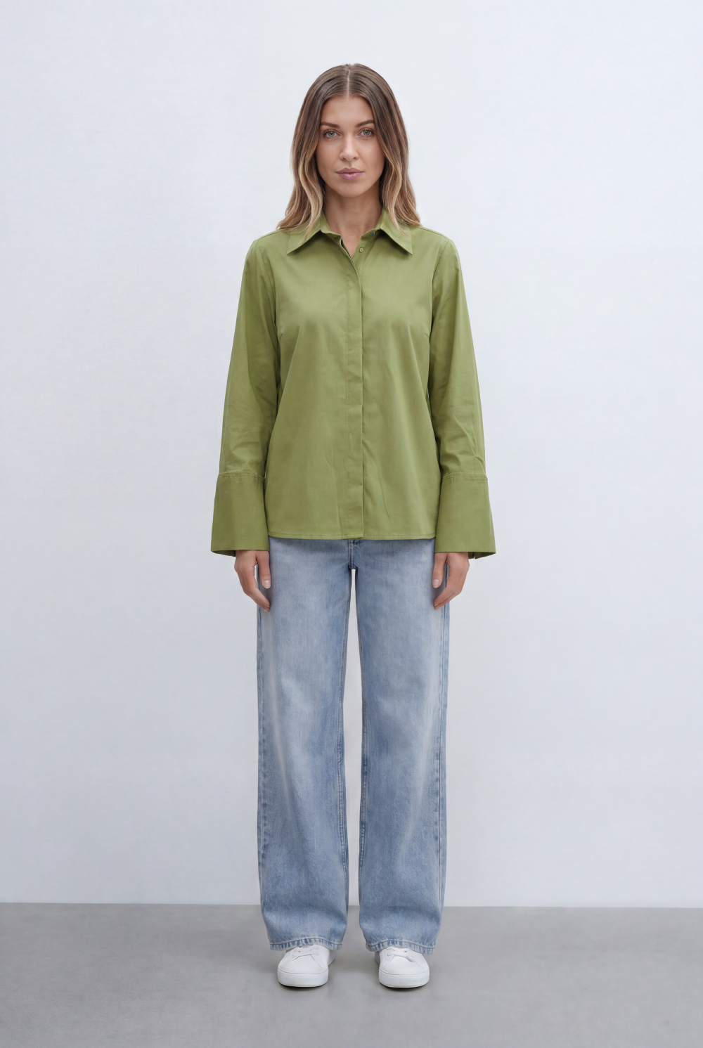 Women’s Tomato Store Blouse Clean Concealed Placket Sharp Collar Wide Cuffs