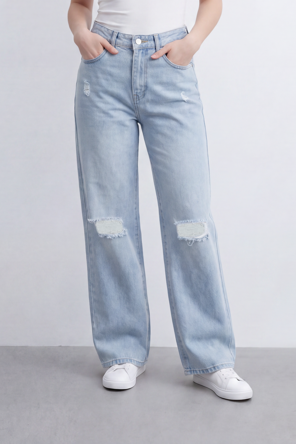 Women's Tomato Store Light-Wash Denim Pants Distressed Knee Detail High-Rise Waist Relaxed