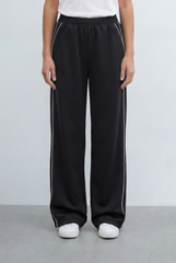 Women’s Tomato Store Brings Sporty Edge Contrast Piping Details Sweatpants