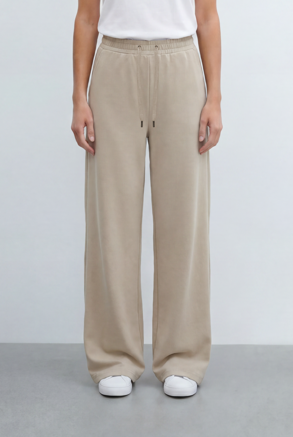 Women’s Tomato Store Basic Sweatpants Wide Leg Silhouette