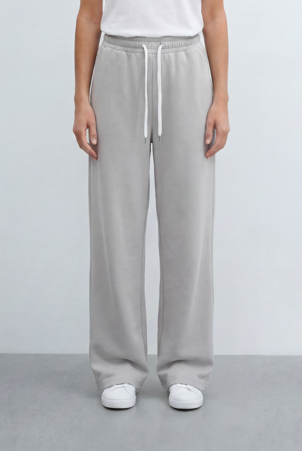 Women’s Tomato Store Basic Sweatpants Wide Leg Silhouette