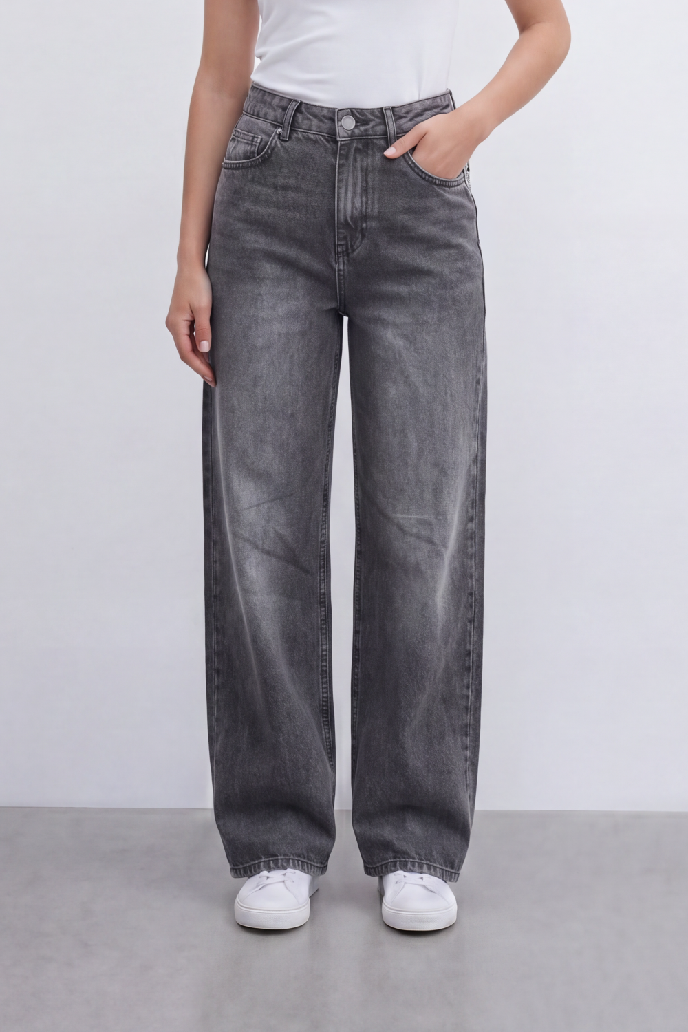 Women’s Tomato Store Shadow Fade Wide Leg Jeans With Smoky Washed Denim Texture Soft Sanded Vertical Fade Effect Pants