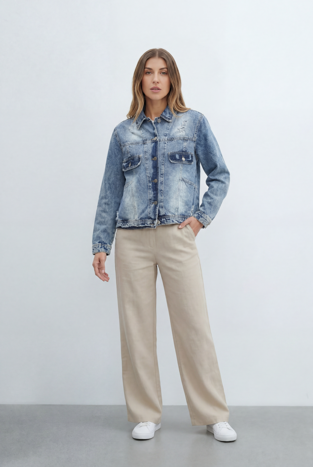 Women’s Denim Jacket Designed Distressed Light Wash Flap Chest Pockets Button Front Closure
