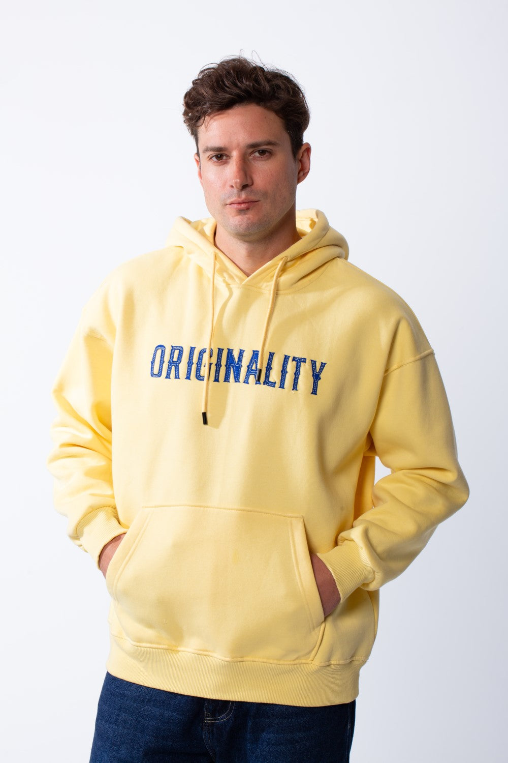 Men's Hood Design With Pack Textured Text Print Front Embroidered Text Long Sleeves Slim Fit Melton Sweatshirt