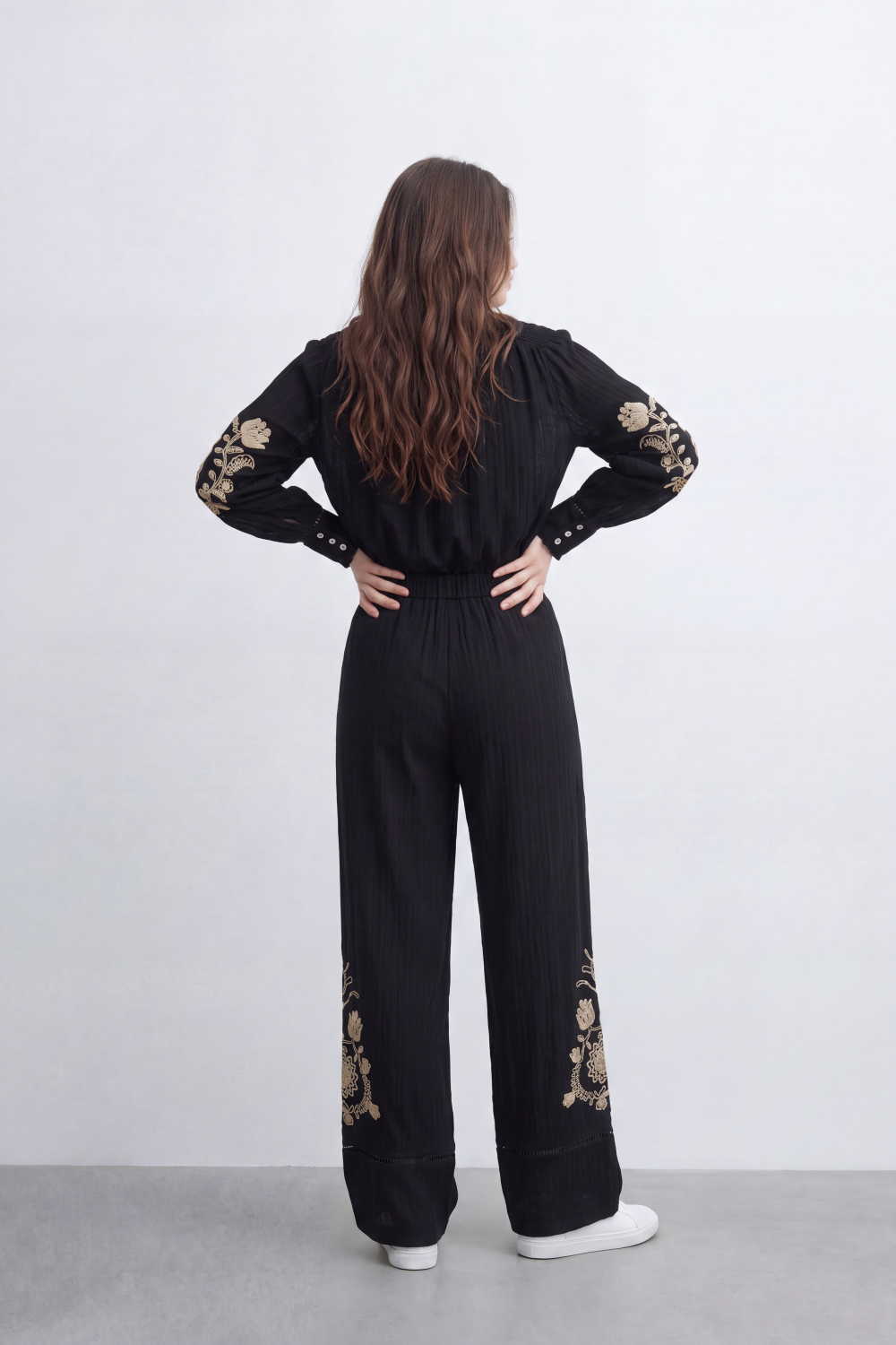 Women’s Tomato Store Ornate Bloom Co-Ord Set Crinkle Texture With Raised Floral Embroidery Besic Outfit
