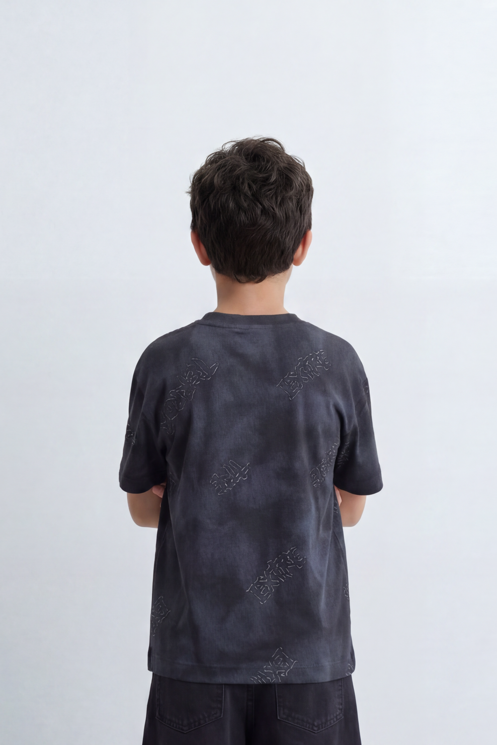 Boy's Tomato Store Dust Crest T-Shirt Cloud Wash Texture Blended With Tonal Raised Emblem Artwork Oversized