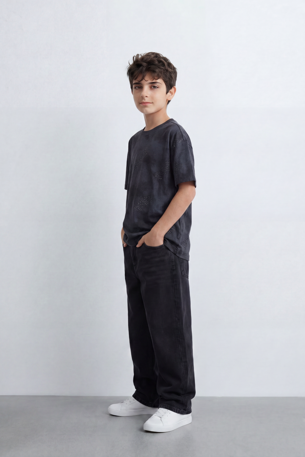 Boy's Tomato Store Dust Crest T-Shirt Cloud Wash Texture Blended With Tonal Raised Emblem Artwork Oversized