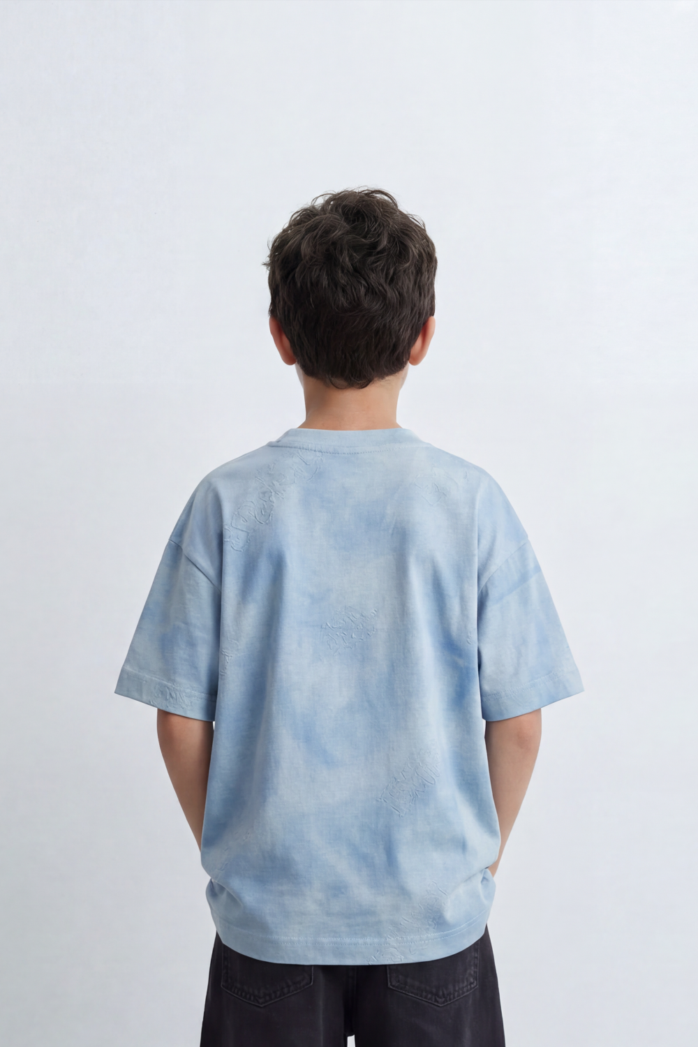 Boy's Tomato Store Dust Crest T-Shirt Cloud Wash Texture Blended With Tonal Raised Emblem Artwork Oversized