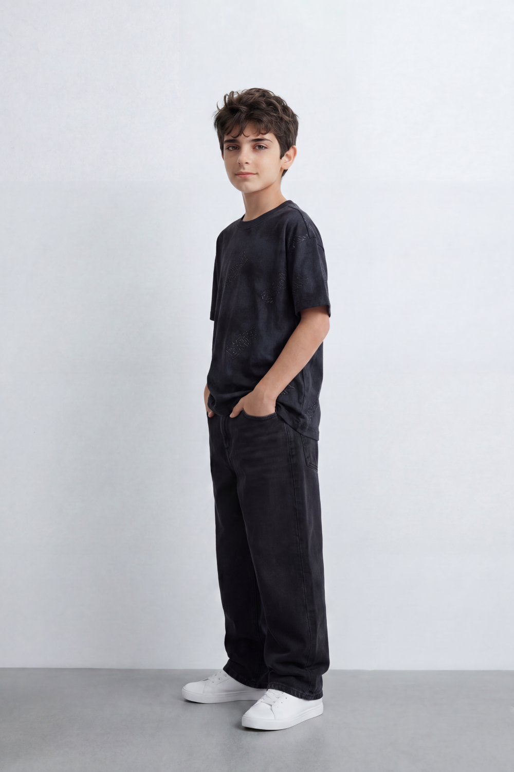 Boy's Tomato Store Dust Crest T-Shirt Cloud Wash Texture Blended With Tonal Raised Emblem Artwork Oversized