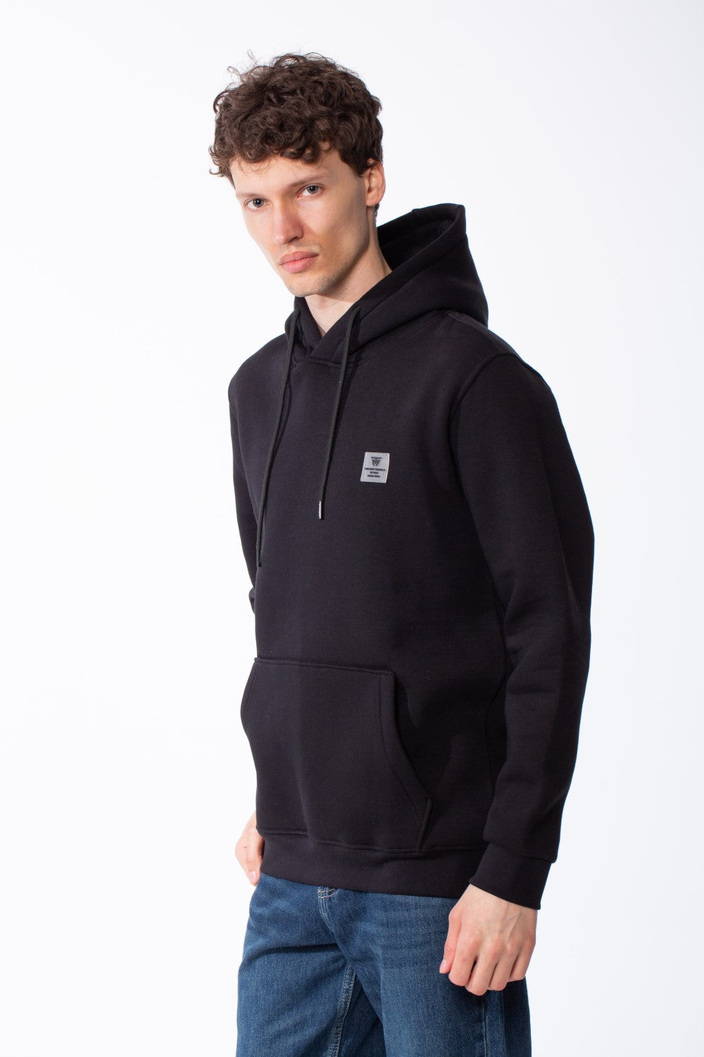 Men's Cross Over Hood Branded Silicone Patch Kangaroo Pocket Set-In Sleeves Slim Fit Melton Sweatshirt