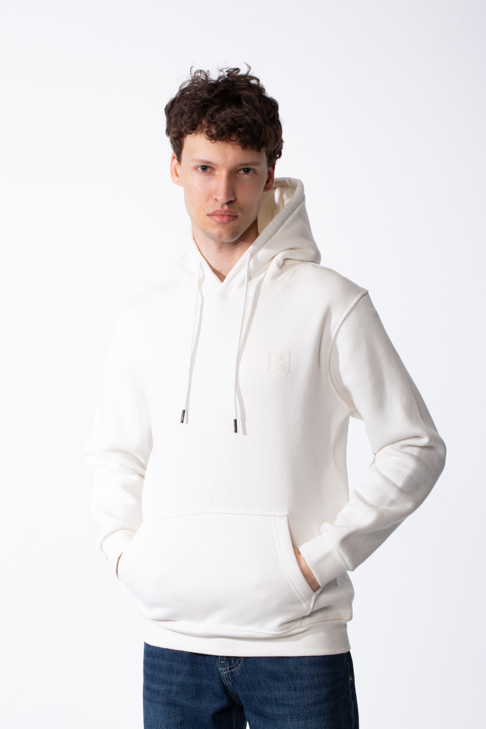 Men's Cross Over Hood Branded Silicone Patch Kangaroo Pocket Set-In Sleeves Slim Fit Melton Sweatshirt