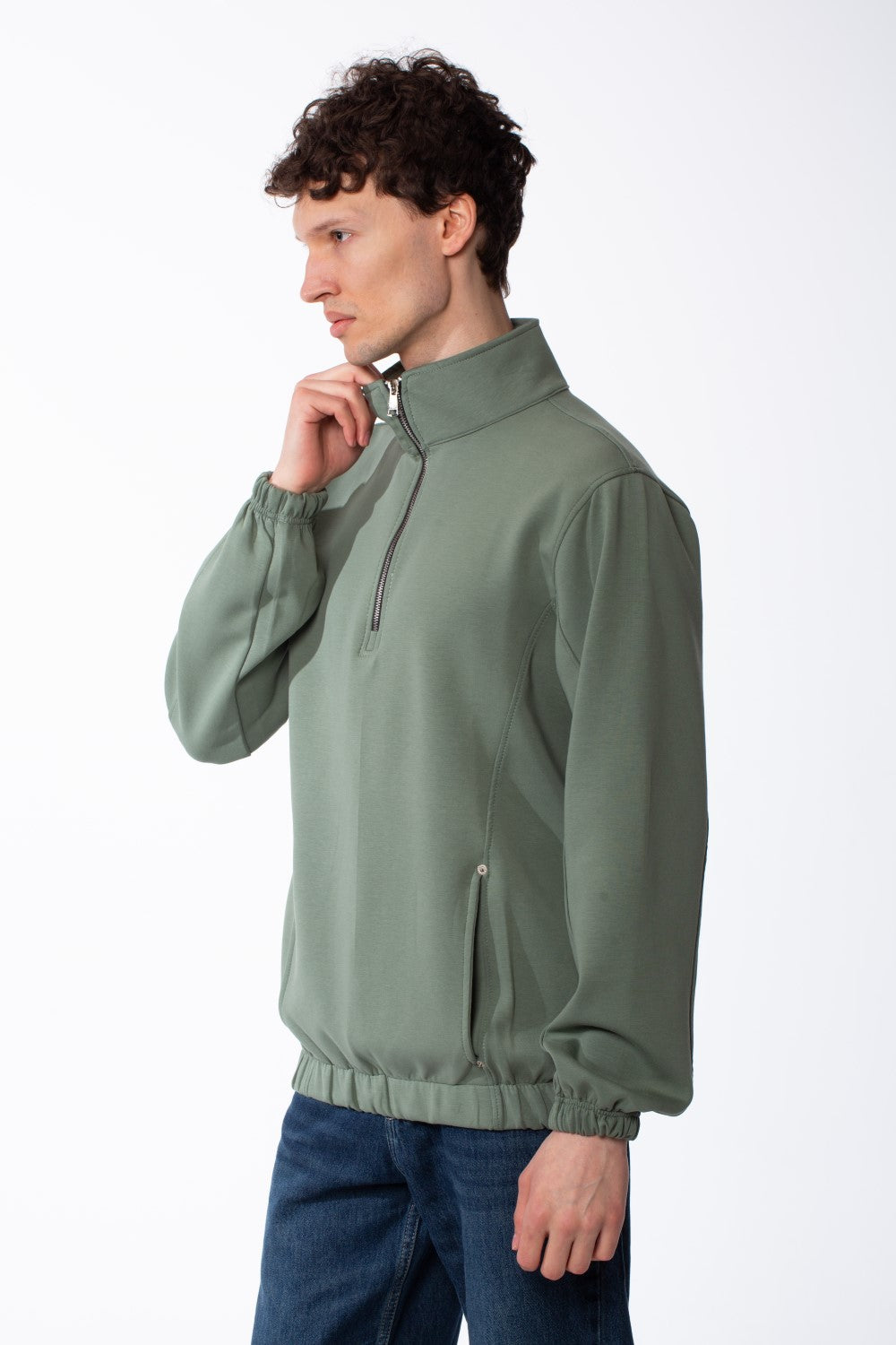 Men's Quarter-Zip Mock Neck Sweatshirt Front Panelled Construction With Curved Seam Detailed Elasticated Hem And Cuffs Side-Entry Pockets