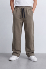 Boy's Tomato Store Everyday Drift Sweatpants Smooth Matte Texture Pull On Waist Drawcord Detail Slant Pockets Back Patch Label