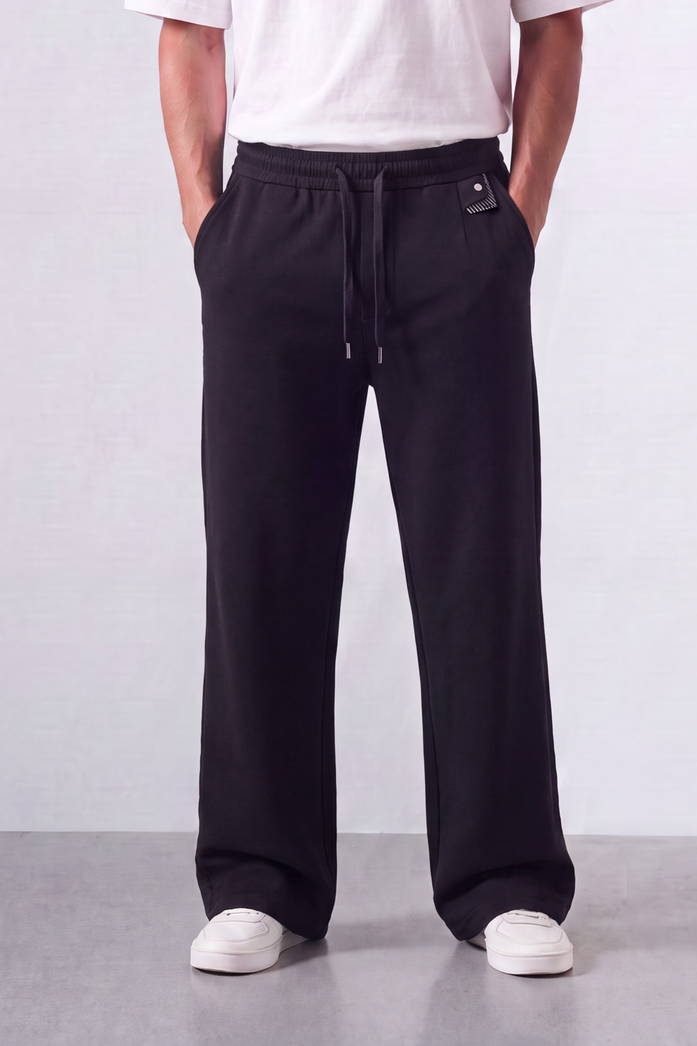 Men’s Tomato Store Wide Sweatpants Matte Brushed Texture Elastic Waist Contrast Drawcord Badge Patch