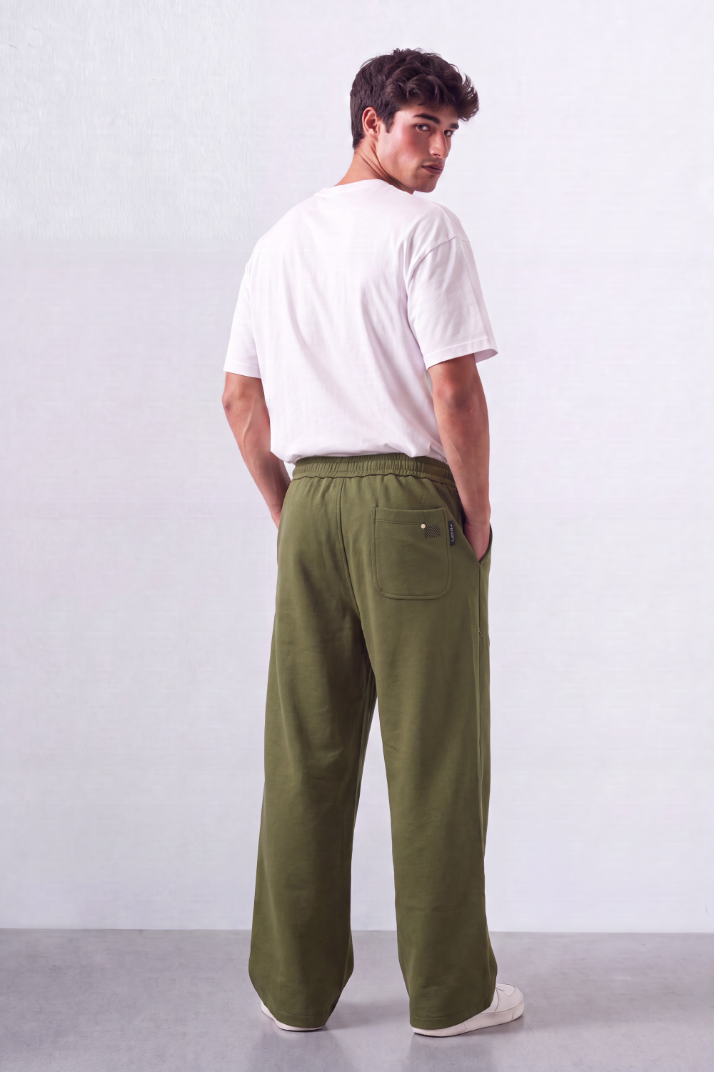 Men’s Tomato Store Wide Sweatpants Matte Brushed Texture Elastic Waist Contrast Drawcord Badge Patch