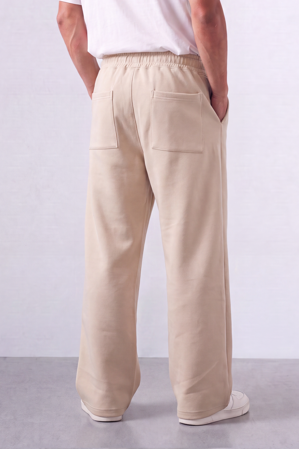 Men’s Tomato Store Soft Flow Sweatpants Smooth Brushed Texture Elastic Drawcord Waist Side Pockets Back Patch Pockets