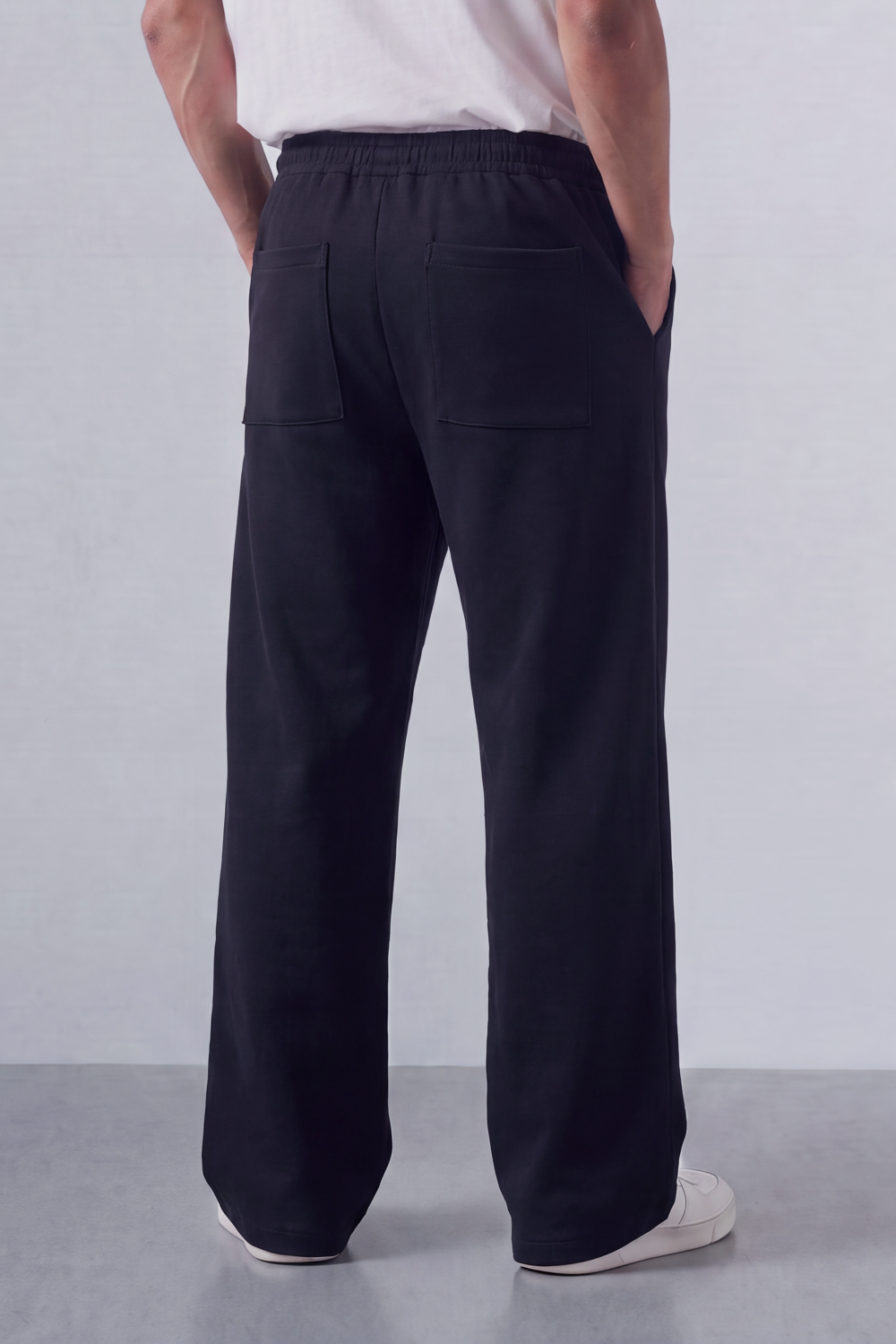 Men’s Tomato Store Soft Flow Sweatpants Smooth Brushed Texture Elastic Drawcord Waist Side Pockets Back Patch Pockets