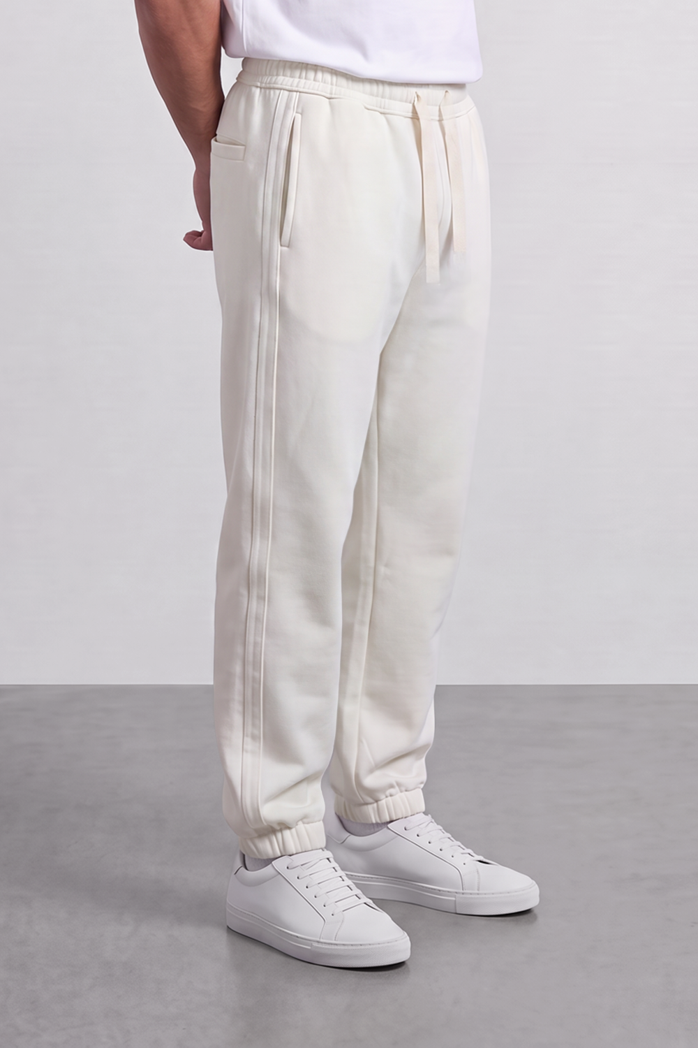 Men’s Tomato Store Lounge Route Jogger Oversize Sweatpants Soft Brushed Surface Clean Minimal Body Elastic Waist Drawcord Detail