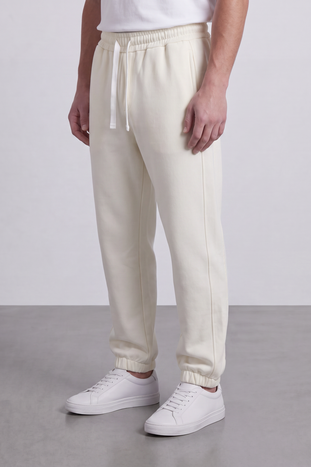 Men’s Tomato Store Lounge Route Jogger Oversize Sweatpants Soft Brushed Surface Clean Minimal Body Elastic Waist Drawcord Detail