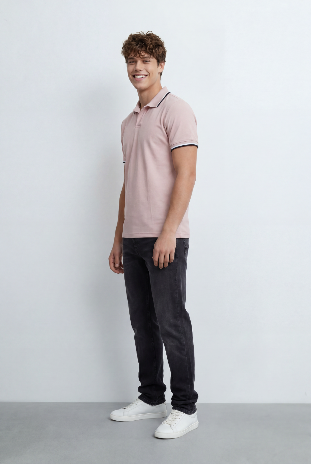Men’s Tomato Store Delivers Contrast Tipping Details Collar And Sleeves T-Shirt