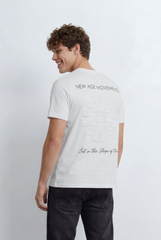 Men’s Tomato Store Stands Large Back Graphic Artwork Typography Details T-Shirt