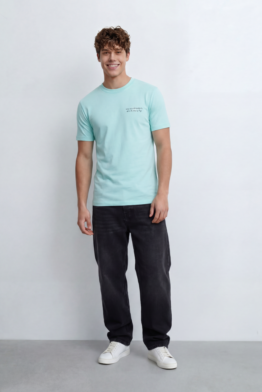 Men’s Tomato Store Stands Large Back Graphic Artwork Typography Details T-Shirt
