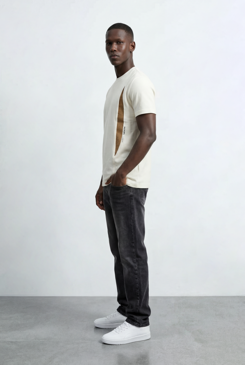 Men’s Tomato Store Vertical Contrast Panel Classic Crew Neckline Bold Design Details T-Shirt